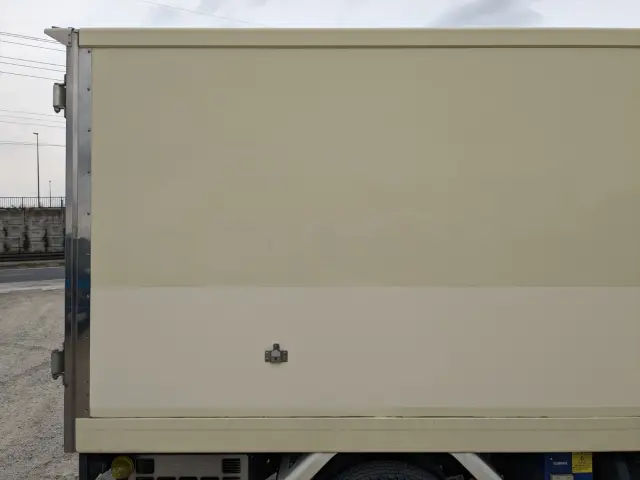 いすゞ エルフ TRG-NHR85AN(2WD)の写真31