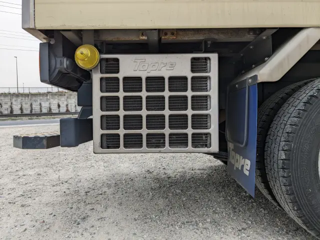 いすゞ エルフ TRG-NHR85AN(2WD)の写真32