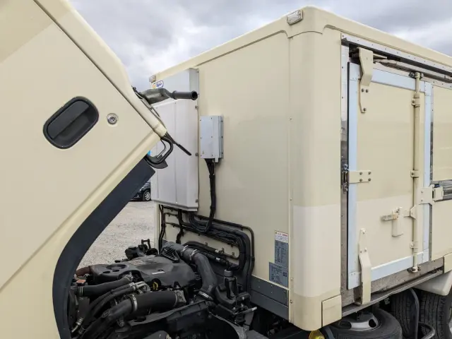 いすゞ エルフ TRG-NHR85AN(2WD)の写真42