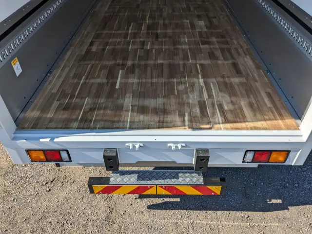 三菱 ファイター 2KG-FK65F(2WD)の写真9