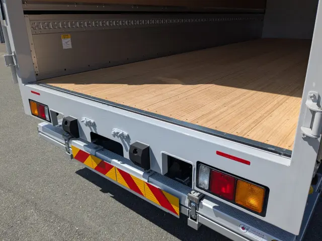三菱 ファイター 2KG-FK65F(2WD)の写真12