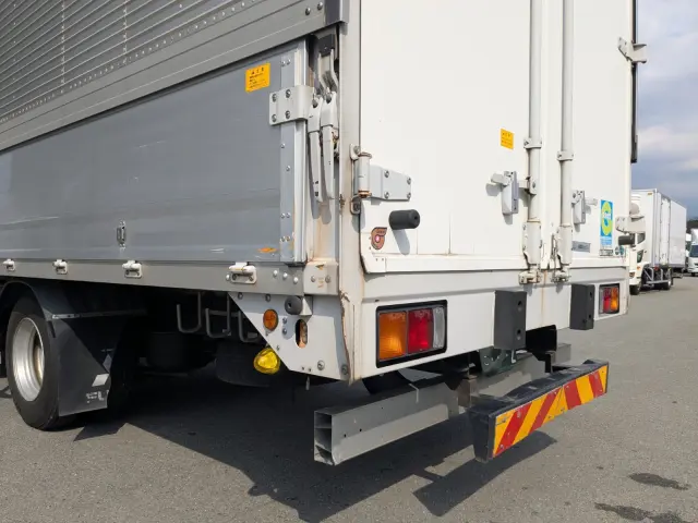 三菱 ファイター 2KG-FK64F(2WD)の写真5
