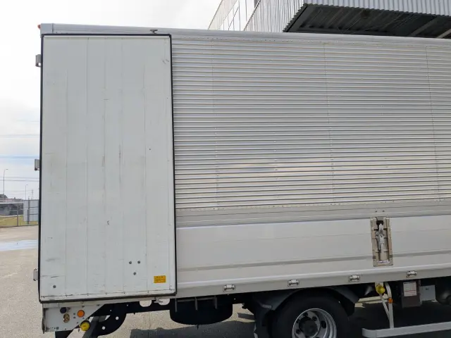 三菱 ファイター 2KG-FK64F(2WD)の写真13