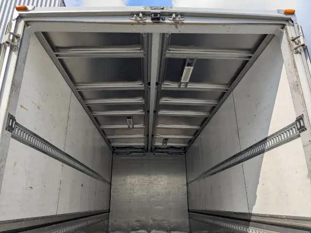 三菱 ファイター 2KG-FK64F(2WD)の写真18