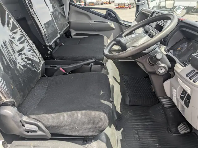 三菱 キャンター 2PG-FED90(2WD)の写真28