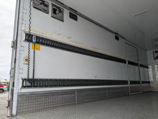日野 レンジャー 2KG-FD2ABG(2WD)の写真22