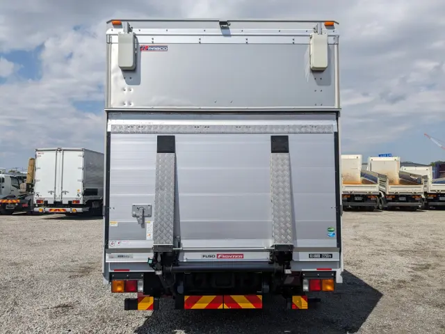 三菱 ファイター 2KG-FK62F(2WD)の写真5