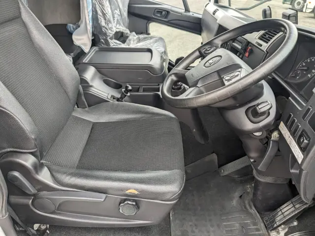 三菱 ファイター 2KG-FK62F(2WD)の写真27