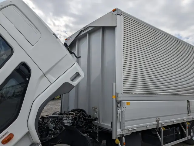 三菱 ファイター 2KG-FK62F(2WD)の写真45