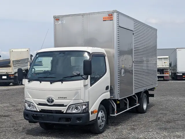 トヨタ ダイナ 2RG-XZU655(2WD)の写真1