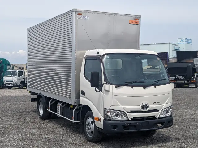 トヨタ ダイナ 2RG-XZU655(2WD)の写真2