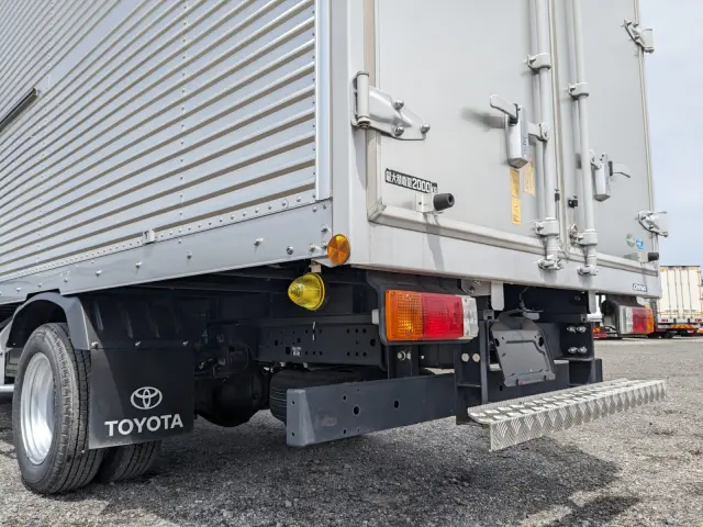 トヨタ ダイナ 2RG-XZU655(2WD)の写真7
