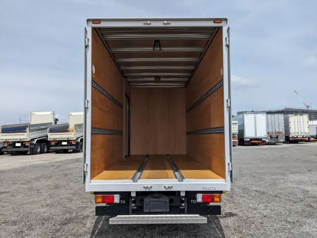 トヨタ ダイナ 2RG-XZU655(2WD)の写真8