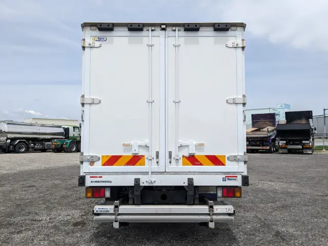 いすゞ フォワード 2RG-NPR88AN(2WD)の写真5