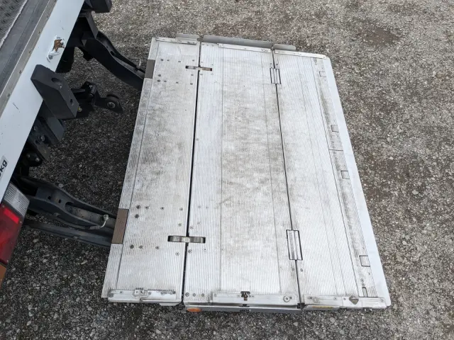 いすゞ フォワード 2RG-NPR88AN(2WD)の写真11
