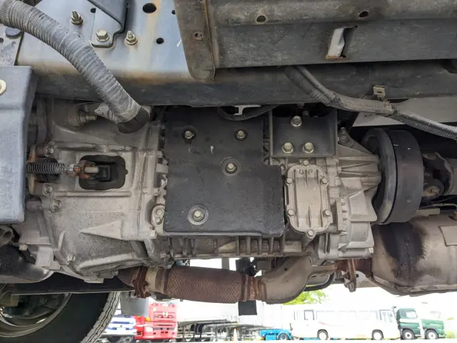 いすゞ フォワード 2RG-NPR88AN(2WD)の写真31