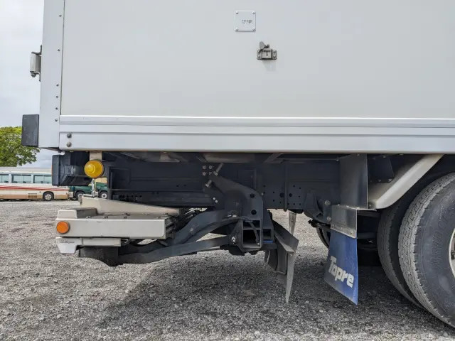 いすゞ フォワード 2RG-NPR88AN(2WD)の写真37