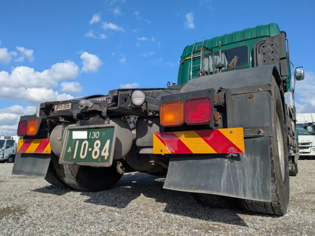 いすゞ ギガ QKG-EXD52AE(2WD)の写真8