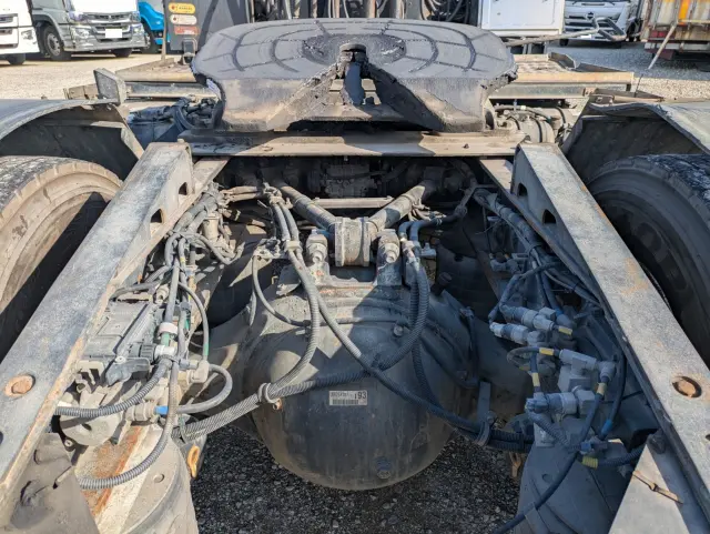 いすゞ ギガ QKG-EXD52AE(2WD)の写真10