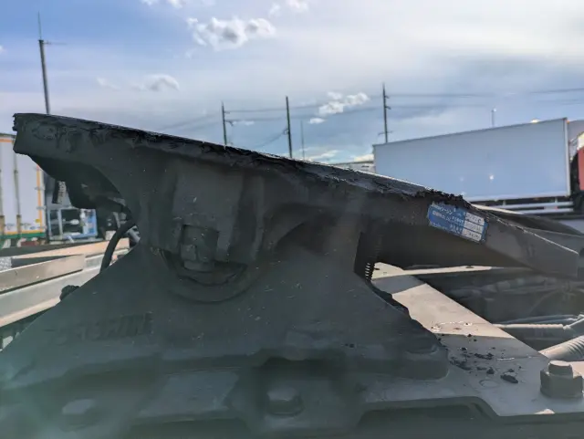 いすゞ ギガ QKG-EXD52AE(2WD)の写真11