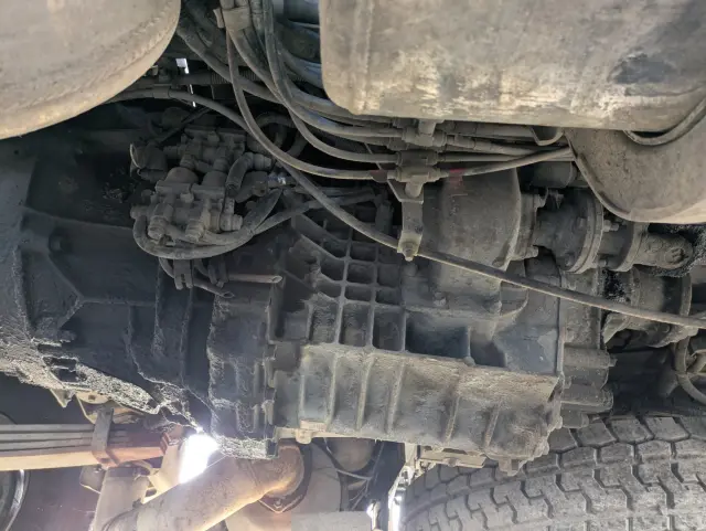 いすゞ ギガ QKG-EXD52AE(2WD)の写真21