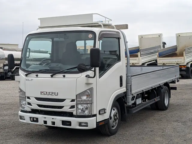 いすゞ エルフ 2RG-NLR88AR(2WD)の写真1