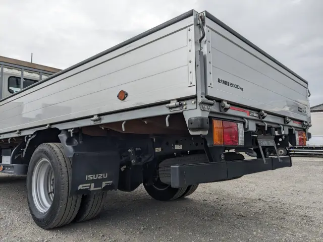 いすゞ エルフ 2RG-NLR88AR(2WD)の写真7