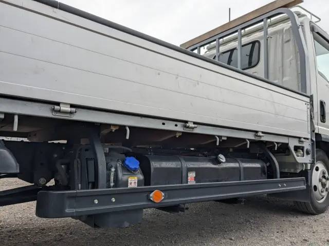 いすゞ エルフ 2RG-NLR88AR(2WD)の写真24