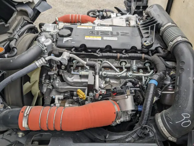 いすゞ エルフ 2RG-NLR88AR(2WD)の写真32