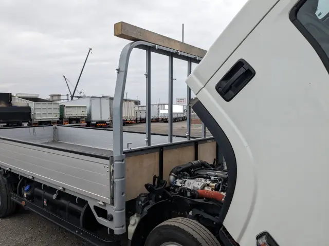 いすゞ エルフ 2RG-NLR88AR(2WD)の写真37