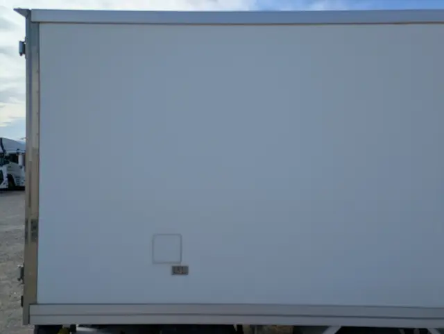 いすゞ フォワード 2PG-FRR90T2(2WD)の写真29