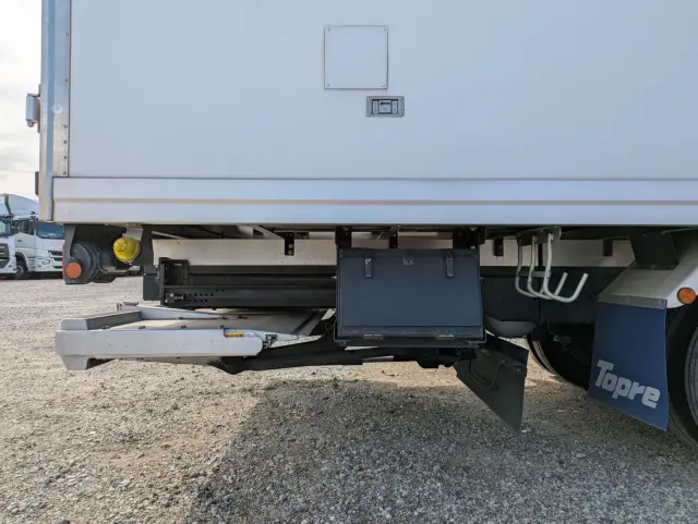 いすゞ フォワード 2PG-FRR90T2(2WD)の写真30