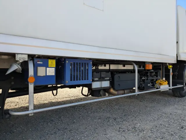 いすゞ フォワード 2PG-FRR90T2(2WD)の写真31