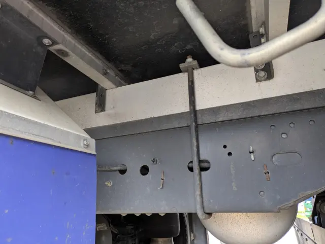 いすゞ フォワード 2PG-FRR90T2(2WD)の写真35