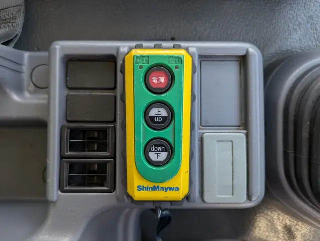 いすゞ フォワード 2PG-FRR90T2(2WD)の写真39