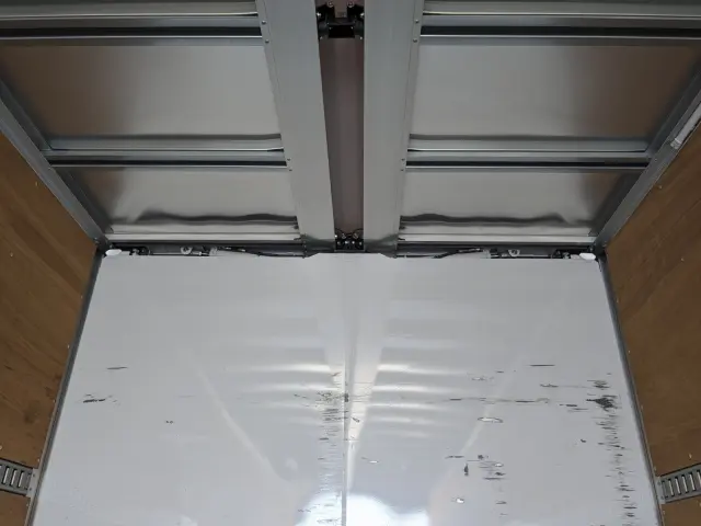 日野 プロフィア 2DG-FR1AHC(6x2)の写真14