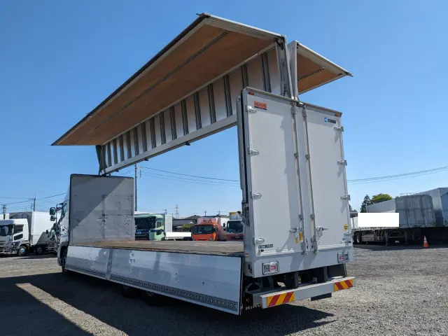 日野 プロフィア 2DG-FR1AHC(6x2)の写真39