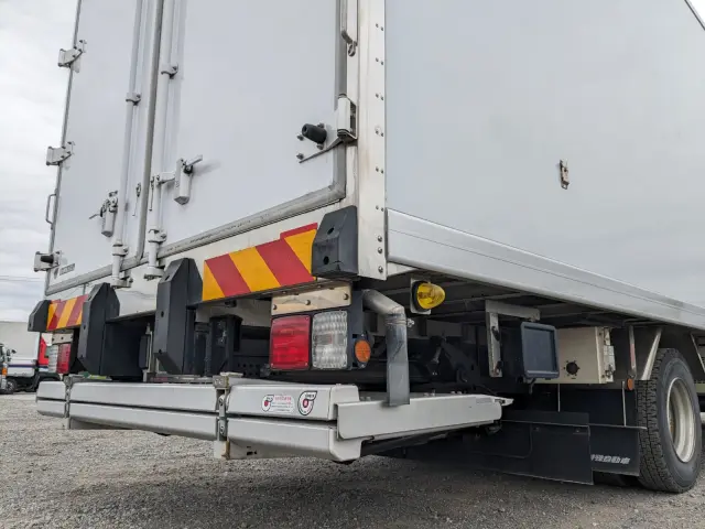 日野 レンジャー 2KG-FD2ABG(2WD)の写真6