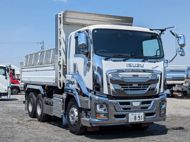 いすゞ ギガ 2KG-CXZ77CT(6x4)の写真2