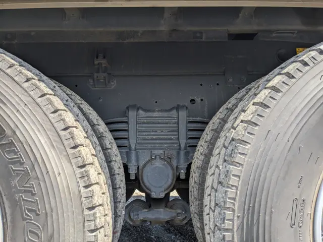 いすゞ ギガ 2KG-CXZ77CT(6x4)の写真18