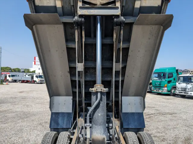 いすゞ ギガ 2KG-CXZ77CT(6x4)の写真36