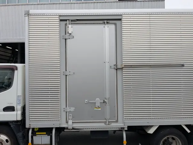 三菱 キャンター TPG-FEA50(2WD)の写真12