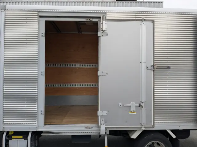 三菱 キャンター TPG-FEA50(2WD)の写真13