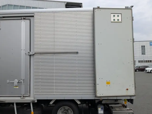 いすゞ エルフ TPG-NPR85AN(2WD)の写真9