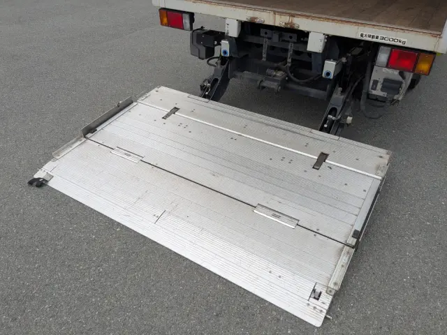 いすゞ エルフ TPG-NPR85AN(2WD)の写真34