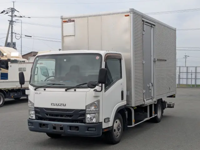 いすゞ エルフ TPG-NPR85AN(2WD)の写真1