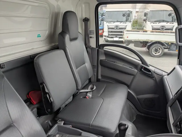 いすゞ エルフ TPG-NPR85AN(2WD)の写真38