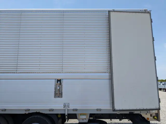 日野 プロフィア 2DG-FW1AHC(8x4)の写真19