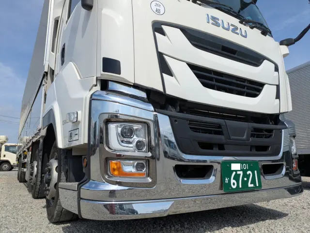 いすゞ ギガ 2PG-CYJ77C(8x4)の写真3
