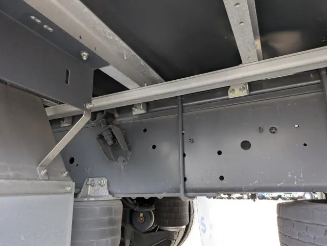 いすゞ ギガ 2PG-CYJ77C(8x4)の写真20